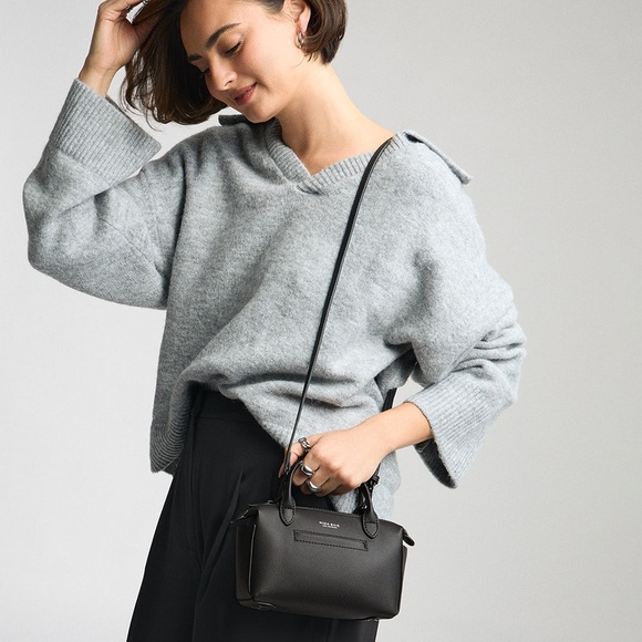 Mina Baie, Micro Vegan Emmy, All Black - Picture 5 of 5